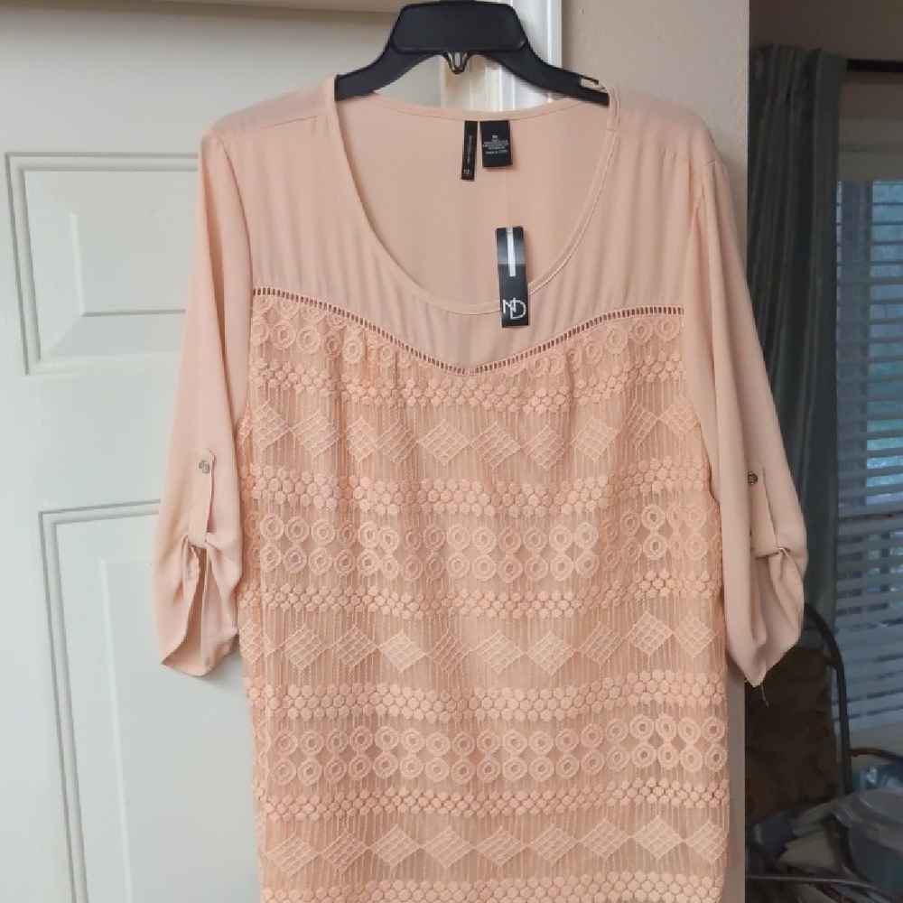 New Direction Collection Blush Crochet Front Roll-Tab Sleeve Women's Top